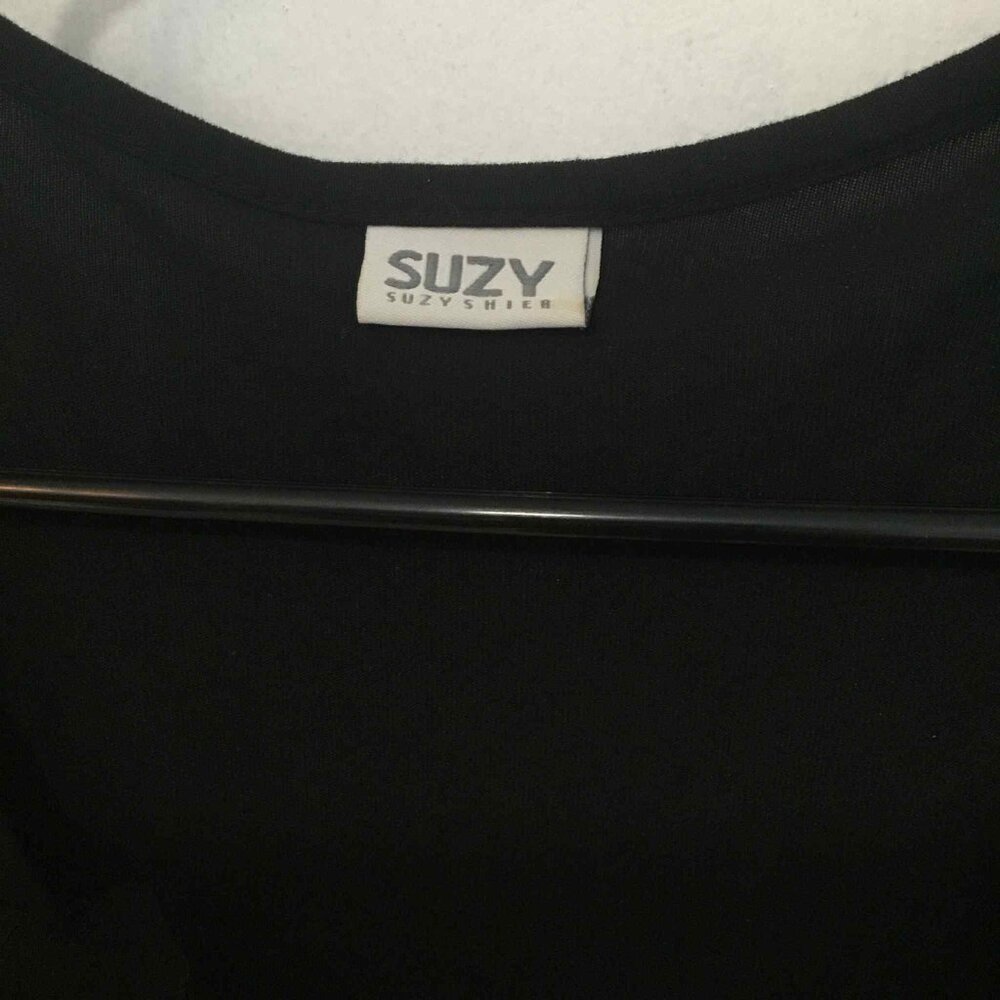 Black Tee Shirt with Ruffles - Picture 5 of 8